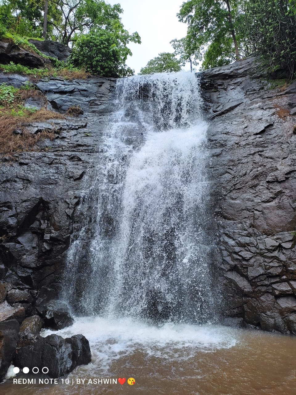 Dadhare Waterfall View 1 - Scenic Nature Spot in Palghar District